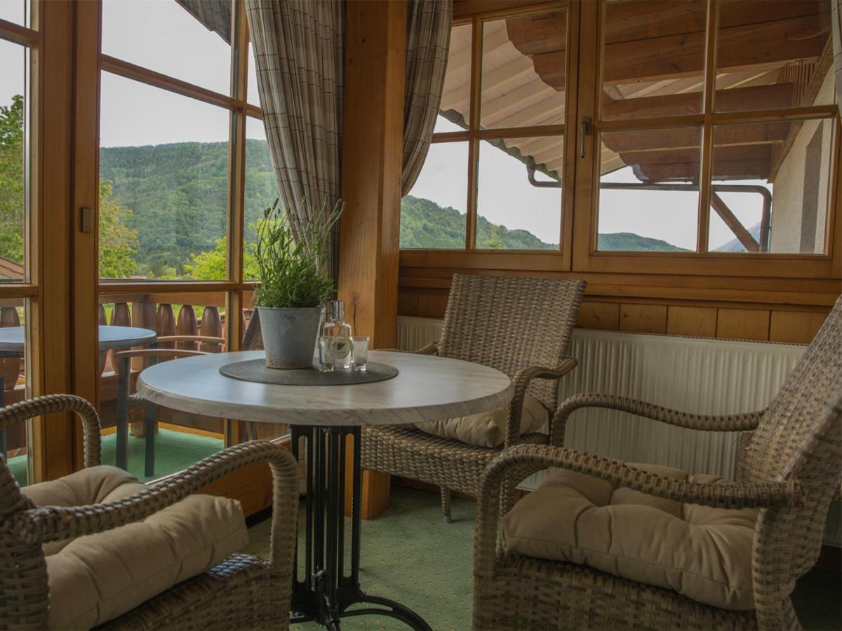 Haus Jaeger Ferienwohnungen Mit Indoor-Pool Inkl. Chiemgaukarte Ruhpolding Exterior photo