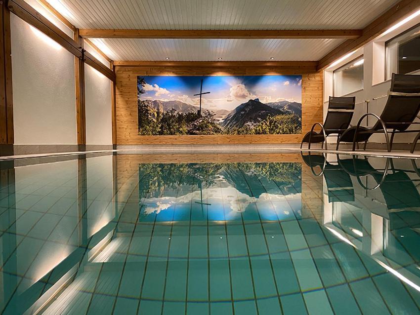 Haus Jaeger Ferienwohnungen Mit Indoor-Pool Inkl. Chiemgaukarte Ruhpolding Exterior photo